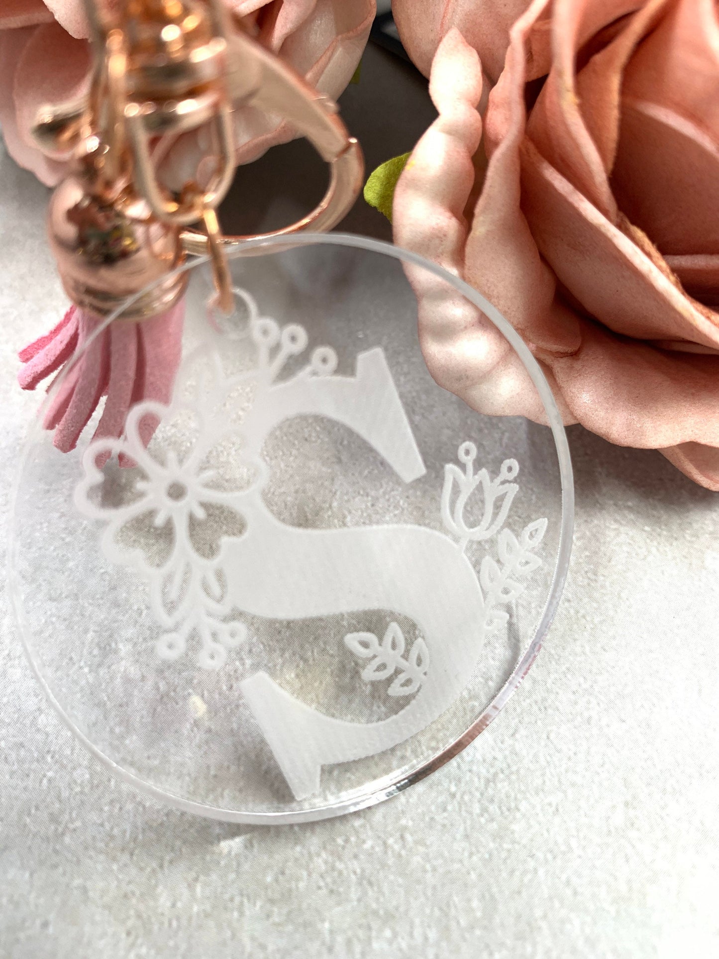 Personalised keyring with floral initial