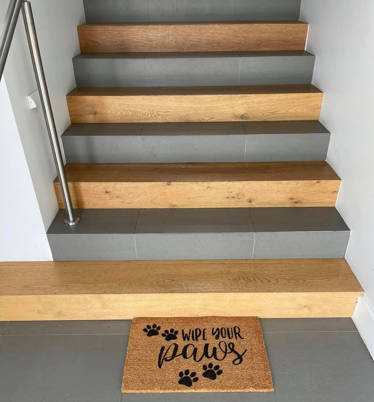 Doormat with wipe your paws print