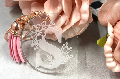 Personalised keyring with floral initial