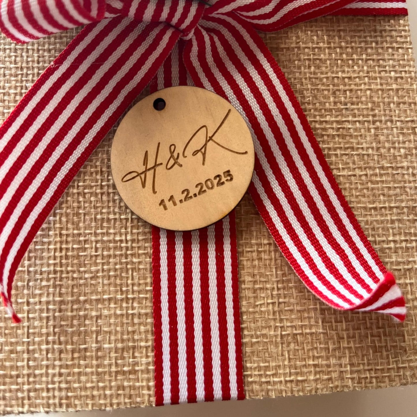 Personalised round tags - wedding favours tags-gift tags - label tags-custom wedding  tags