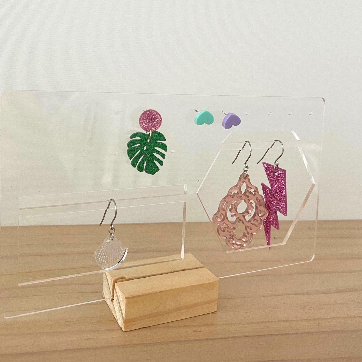 Minimalist Earring stand, earrings organiser